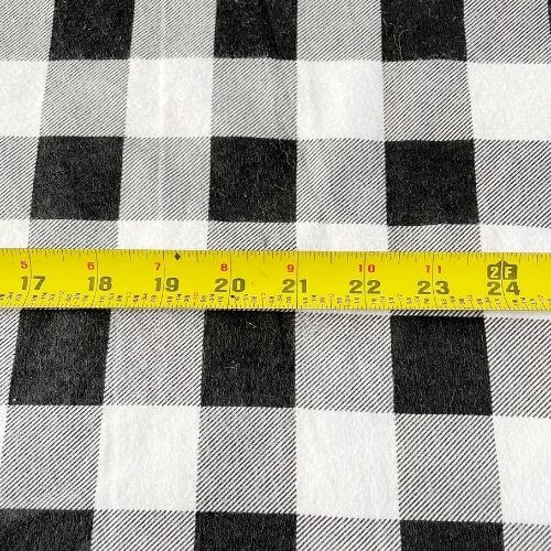 Measure middle of flannel fabric