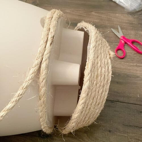 Continue to glue rope around with hot glue