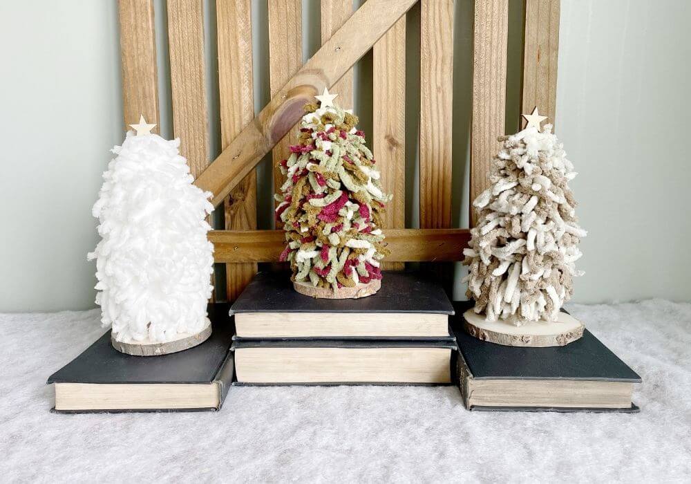 Three types of yarn for Christmas tree DIY