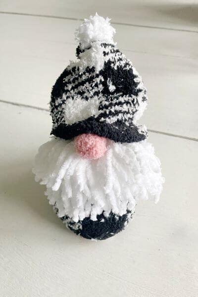 Completed gnome with pink pom-pom nose