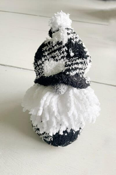 Completed gnome with grey pom-pom nose