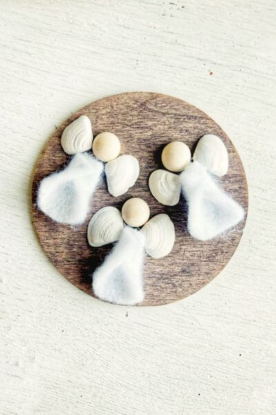 Position the three angels to make sure they fit. 