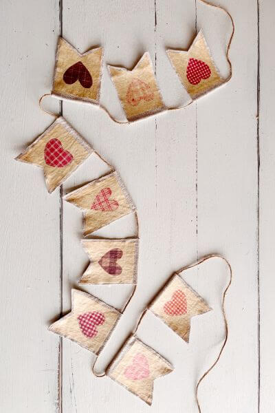 Completed vintage hearts fabric banner DIY.