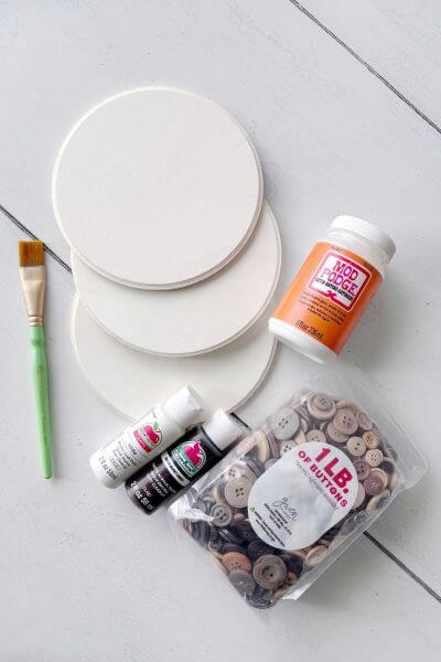 Supplies for button bunny craft.